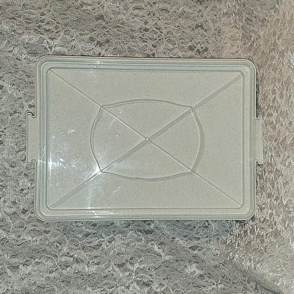 Tupperware: Cake Keeper Container - Picture 5 of 8